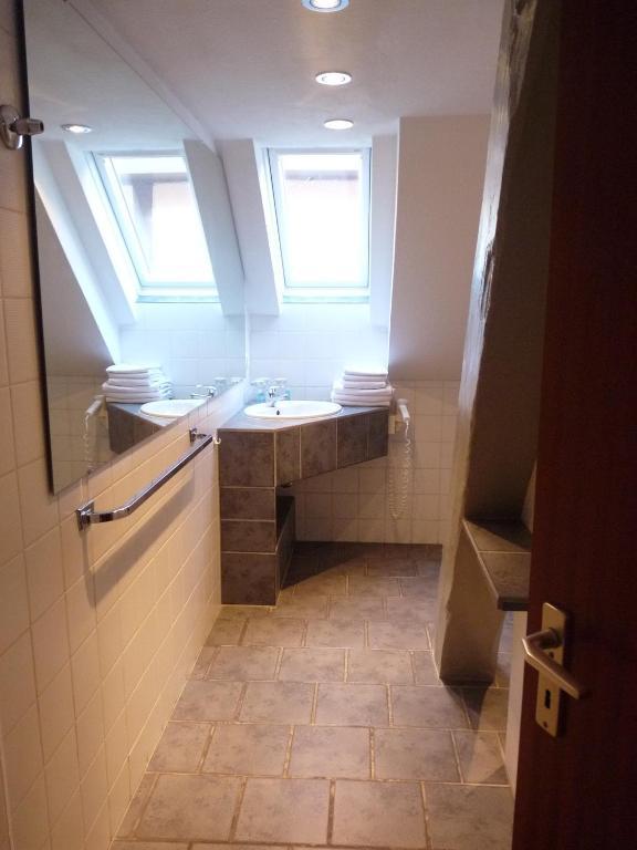 Hotel Zur Krone Хамельн Номер фото